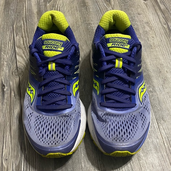 Saucony Running Shoes - Picture 2 of 5